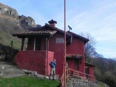 Dal Ponte del Becco a Cantiglio e alla Pianca (Sentiero partigiano “Paganoni-Vitali”)