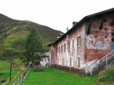 Da Lizzola alle “Case Rosse” della Manina