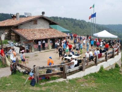 Da Fanovo di Endine alla Malga Lunga (Sentiero Mario Zeduri “Tormenta”)